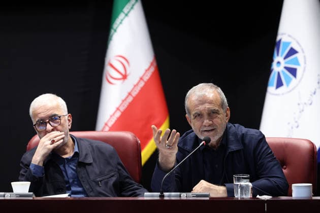 Iran, Sitzung der Handelskammer mit Präsident Masoud Pezeshkian in Teheran