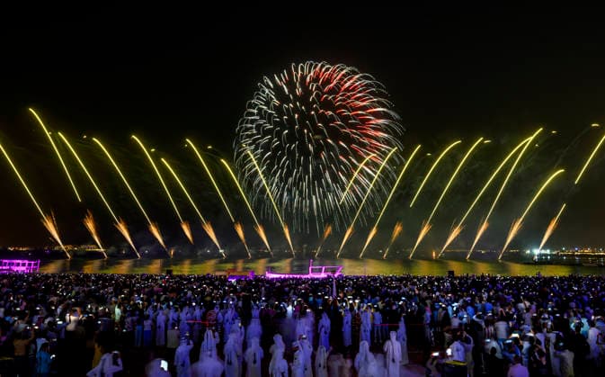 Katar, Eid al-Adha 2026, Feuerwerk am Katara Cultural Village in Doha
