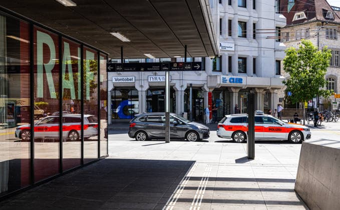 Schweiz, Messerangriff am Bahnhof in Winterthur