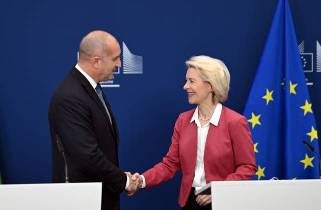 Belgien, Ursula von der Leyen trifft Bulgariens Premier Rossen Scheljaskow in Brüssel