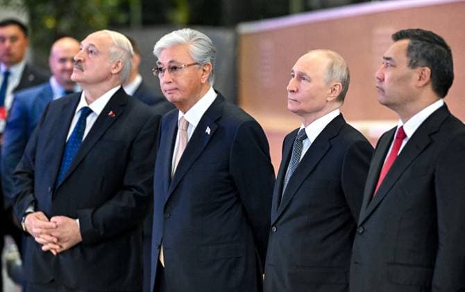 Kasachstan, Staatschefs beim Eurasischen Wirtschaftsforum