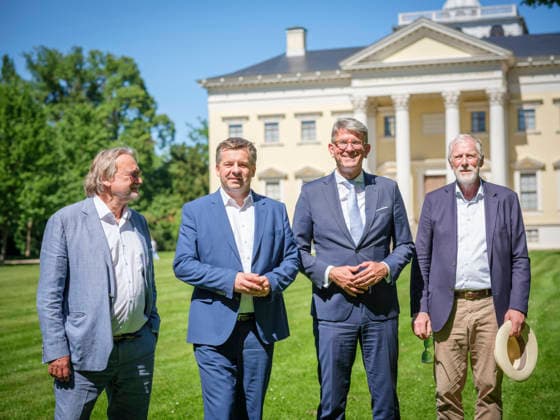 Sachsen-Anhalt, Spatenstich für das UNESCO-Welterbezentrum in Wörlitz mit Weimer und Schulze