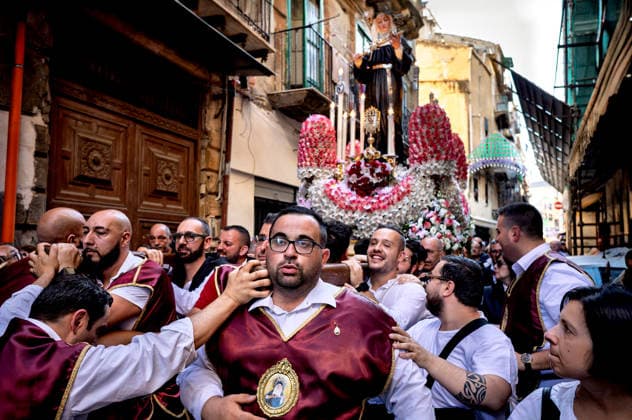 Italien, Prozession zu Ehren der Heiligen Rita von Cascia in Palermo