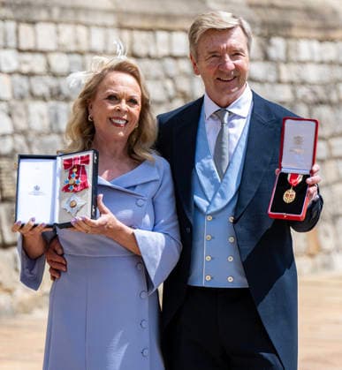 Celebrity, Ordensverleihung im Windsor Castle