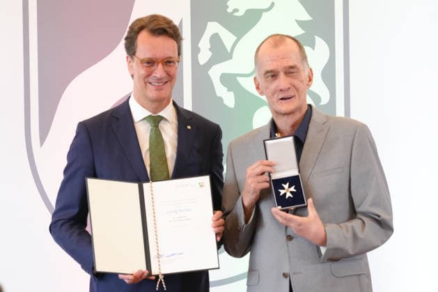 Celebrity, Georg Uecker erhält den NRW-Landesverdienstorden