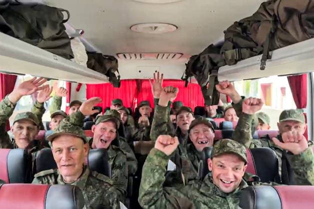 Ukraine-Krieg, Gefangenenaustausch, Rückkehr von russischen Kriegsgefangenen in Belarus