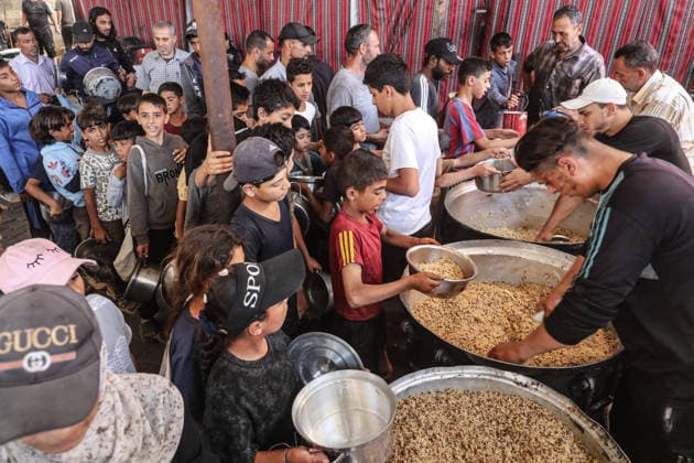 Nahostkonflikt, Gaza, Essensausgabe in Nuseirat