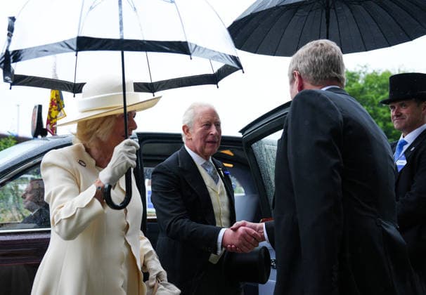 Royals, König Charles und Königin Camilla zu Gast in Epsom