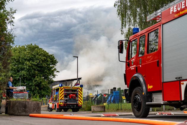 Rheinland-Pfalz, Brand auf Wertstoffhof in Gundersheim