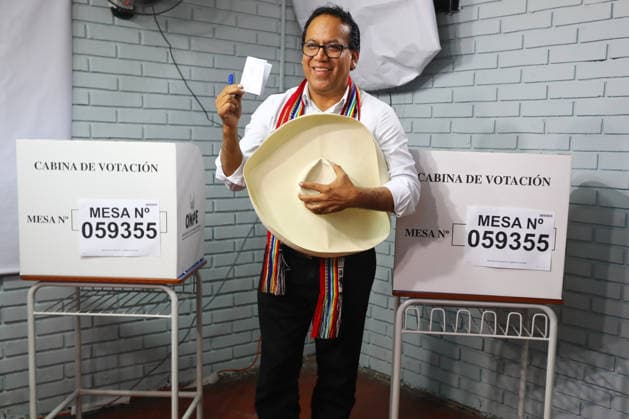 Präsidentschaftswahl in Peru, Stichwahl, Roberto Sanchez Stimmabgabe in Lima