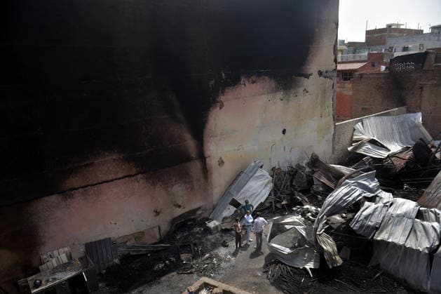 Indien, Brand in Möbelfabrik in Ghaziabad