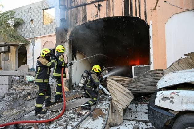 Nahostkonflikt, Bahrain, Brand durch Trümmer abgefangener Drohnen in Hamad Town gelöscht