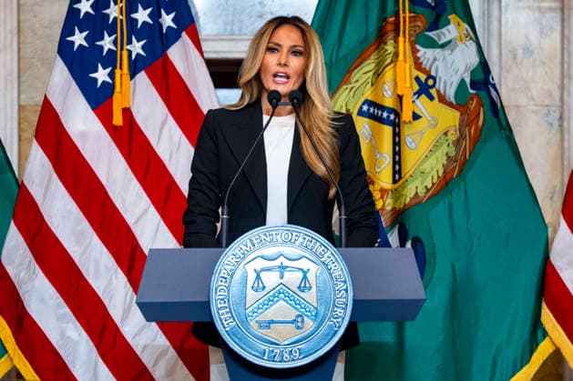 USA, Melania Trump spricht über Anlageformen und Konten für Pflegekinder in Washington