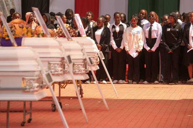 Kenia, Trauerfeier für verstorbene Schüler in Nakuru