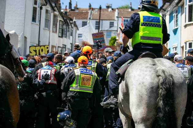 Großbritannien, Einwanderungsgegner demonstrieren in Brighton