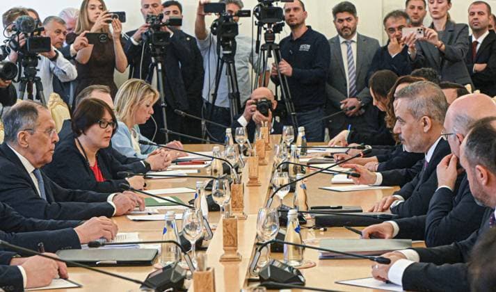Moskau, Sergei Lawrow trifft Hakan Fidan