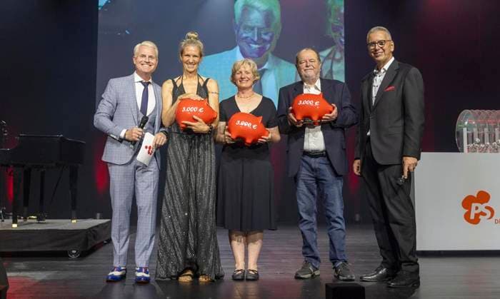 NRW, Sparkasse Velbert zeichnet Gewinner im PS-Sparen aus