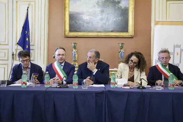 Italien, Bürgermeister-Initiative gegen Korruption und die Mafia in Neapel