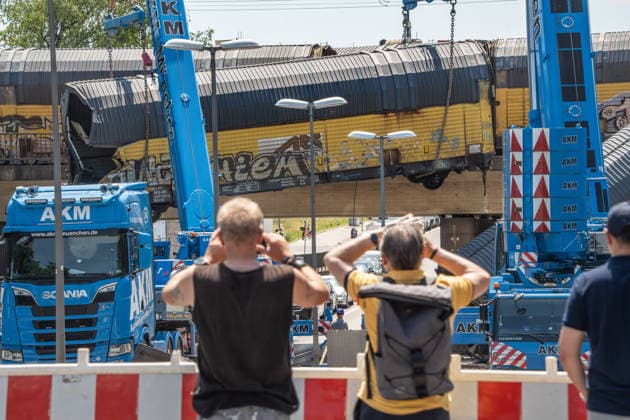 Bayern, Schweres Güterzug-Unglück in München