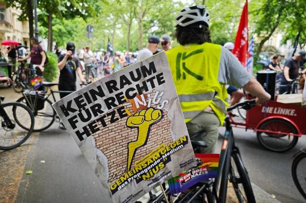 Berlin, Fahrraddemo gegen rechte Medienportale in Kreuzberg