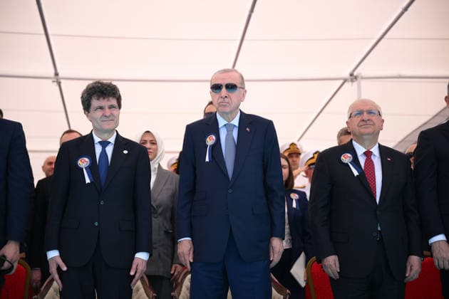 Türkei, Recep Tayyip Erdogan und Nicusor Dan bei Schiffstaufe in Istanbul