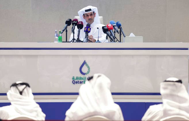 Katar, Saad Sherida Al-Kaabi spricht bei Pressekonferenz von QatarEnergy nach Explosion und Brand in der Gasaufbereitungsanlage Barzan in Doha