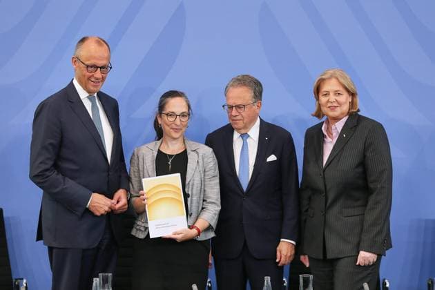 Berlin, Übergabe des Berichts der Alterssicherungskommission