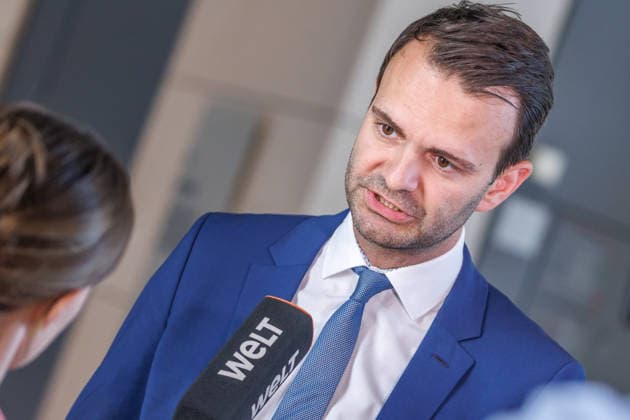 Berlin, CDU Abgeordneter Florian Dorn - Pressestatement