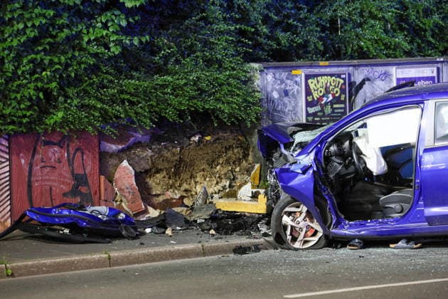 NRW, Tödlicher Verkehrsunfall in Wuppertal