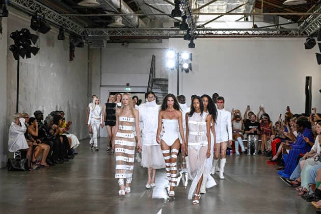 Paris Fashion Week, Jeanne Friot Modenschau