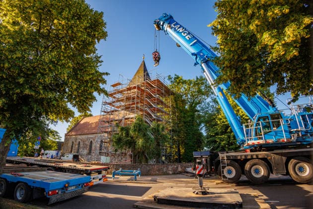 Mecklenburg-Vorpommern, Einsturzgefährdete Kirche in Papendorf