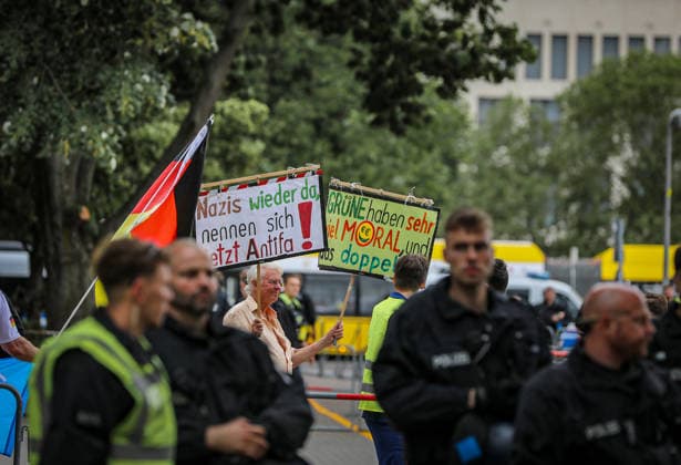 Berlin, AfD-Kundgebung und Gegenproteste in Berlin