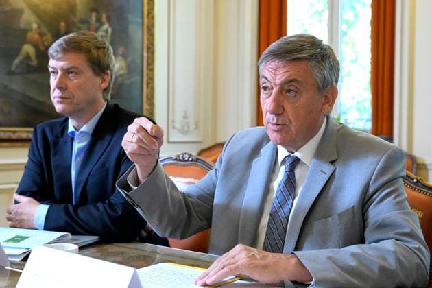 Brüssel, Finanzminister Jan Jambon präsentiert Jahresbericht 2025 zur Verschuldung der Regierung