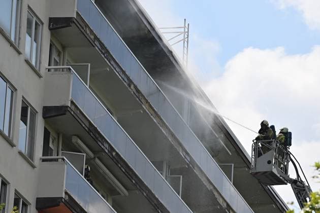 Belgien, Antwerpen, Großbrand in einem Wohnkomplex im Stadtteil Linkeroever