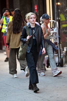 Celebrity, Julia Garner bei Dreharbeiten zu High Stakes in New York