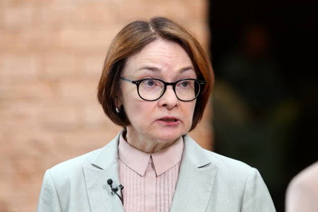 Russland, St. Petersburg, Elwira Nabiullina besucht Alexandrinski-Theater am neuen Bühnenstandort
