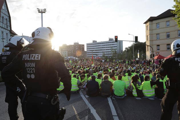 Deutschland, Demonstration gegen den AfD-Bundesparteitag in Erfurt