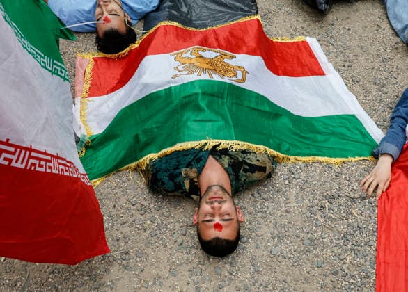 Berlin, Demonstration gegen Hinrichtungen in Iran vor der amerikanischen Botschaft
