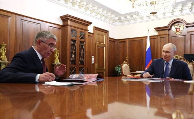 Russland, Präsident Wladimir Putin trifft Dmitri Miljajew in Moskau
