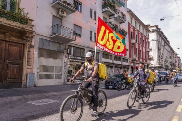 Italien, Protestmarsch von Lieferfahrern in Mailand