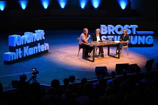 Reinhold Messner und Sönke Wortmann in der Philharmonie Essen