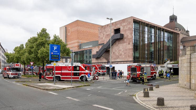 Bayern, Brand in Teil des Opernhauses in Nürnberg