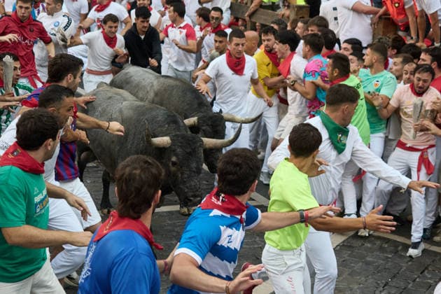 Spanien, Stierhatz im Rahmen des San Fermin Festivals in Pamplona