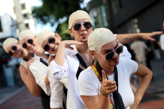Frankreich, Pitbull Fans vor Konzert in Nizza