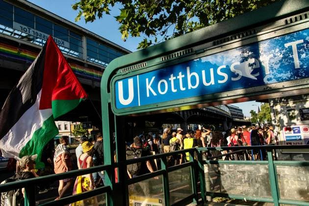 Berlin, Protest gegen Transphobie in Kreuzberg und Neukölln