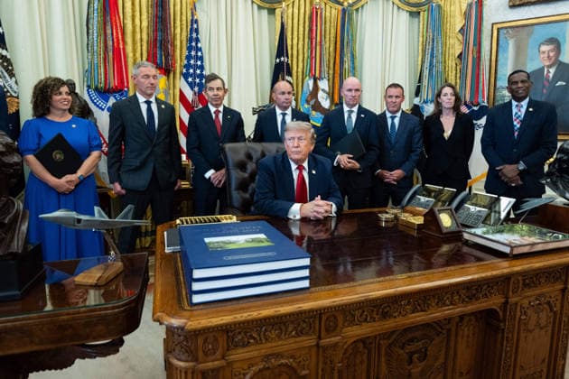 USA, Donald Trump unterzeichnet Präsidentenverordnung in Washington DC