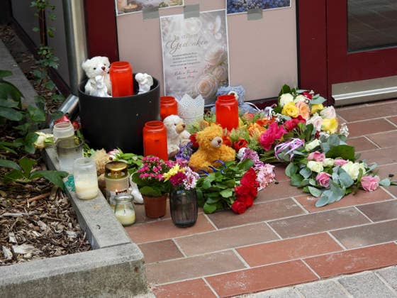 Hamburg, Trauer und Gedenken nach Tod einer 15-Jährigen in Bramfeld