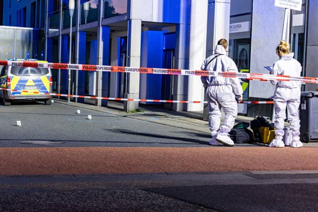 Hessen, Mann tötet Ehefrau mitten in der Innenstadt von Kelkheim