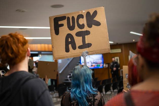 Kanada, Protest gegen KI-Datenzentren in Hamilton