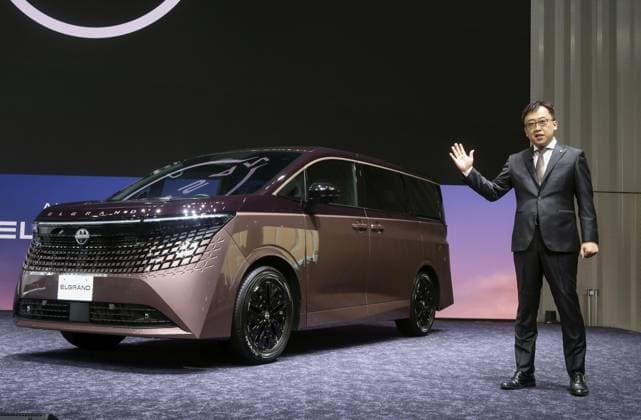 Japan, Nissan präsentiert Minivan Elgrand in Yokohama